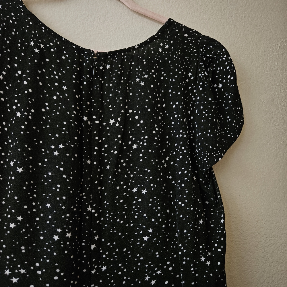 Xhilaration Black Dress with Stars - Picture 4 of 4